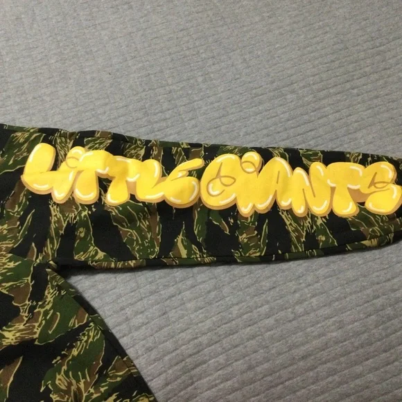 We Are Little Giants Creative Disruptors Boy’s Tiger Stripe Camo Pants Size 7/8 - Picture 2 of 8